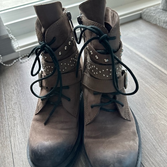 Millie’s Brown Leather Ankle Boots with Silver Accents - Picture 8 of 10